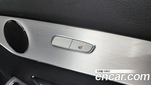 Mercedes-Benz GLC-Class 2019 — photo 25
