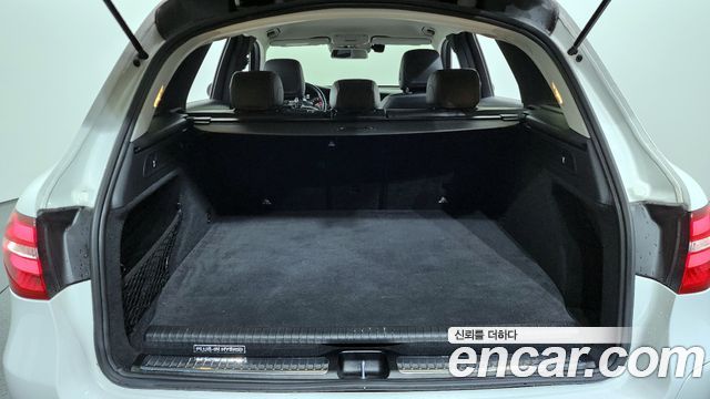 Mercedes-Benz GLC-Class 2019 — photo 26