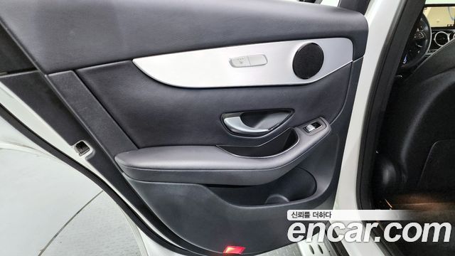 Mercedes-Benz GLC-Class 2019 — photo 15