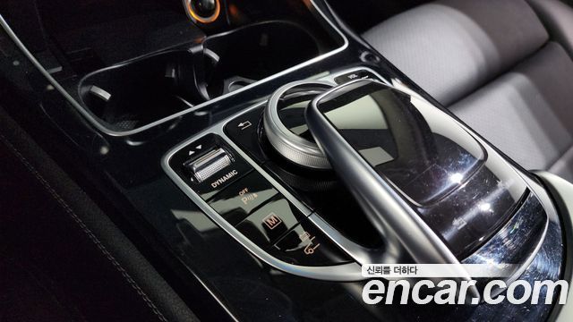 Mercedes-Benz GLC-Class 2019 — photo 30