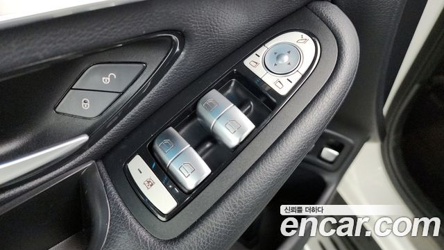 Mercedes-Benz GLC-Class 2019 — photo 31