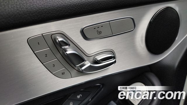 Mercedes-Benz GLC-Class 2019 — photo 34