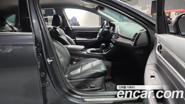 Hyundai Grandeur 2018 — photo 16