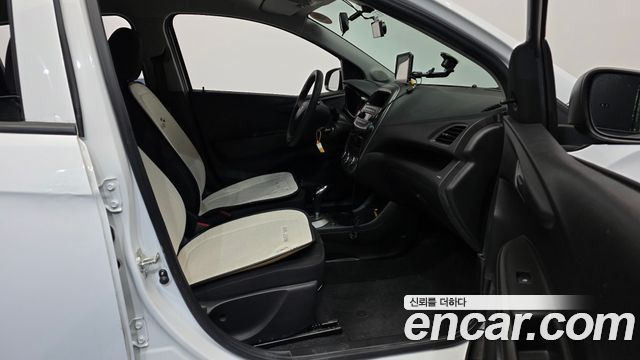 Chevrolet Korea Spark 2021 — photo 11