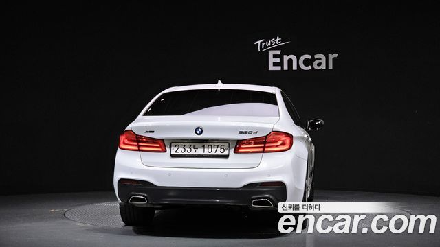 BMW 5-Series 2017 — photo 4