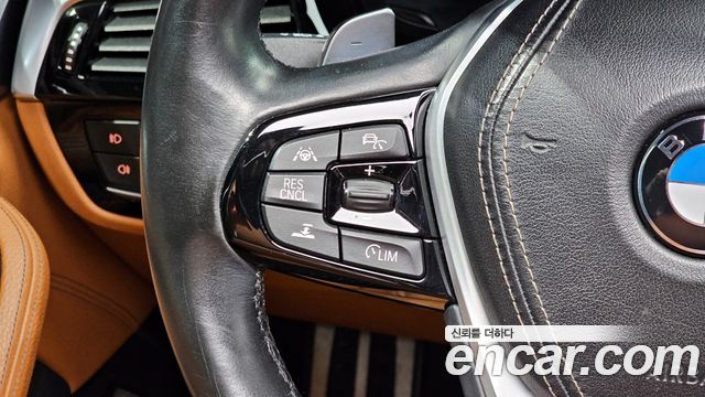 BMW 5-Series 2017 — photo 21