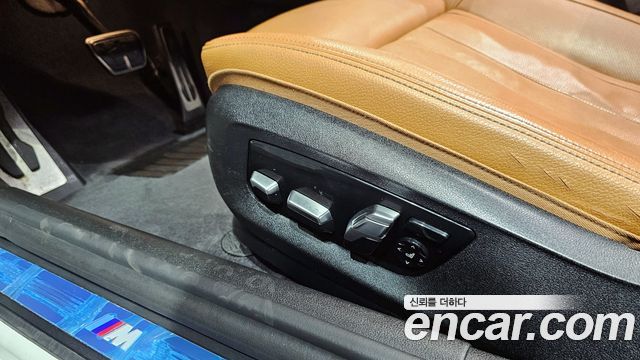 BMW 5-Series 2017 — photo 32