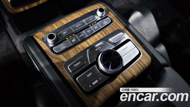 Kia K9 2022 — photo 17