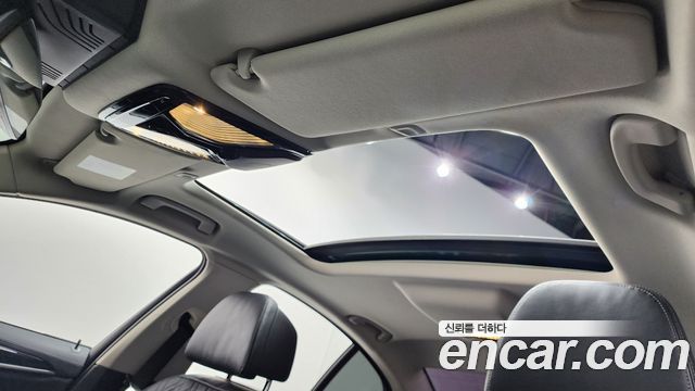 BMW 5-Series 2021 — photo 15