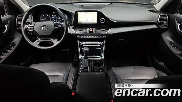 Hyundai Grandeur 2018 — photo 10