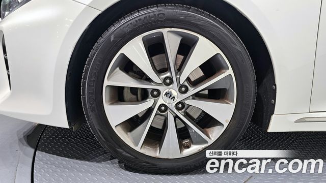 Kia K5 2017 — photo 5