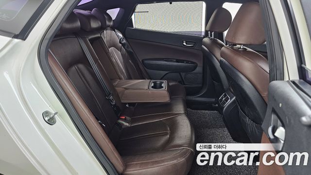 Kia K5 2017 — photo 12