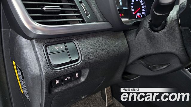 Kia K5 2017 — photo 16