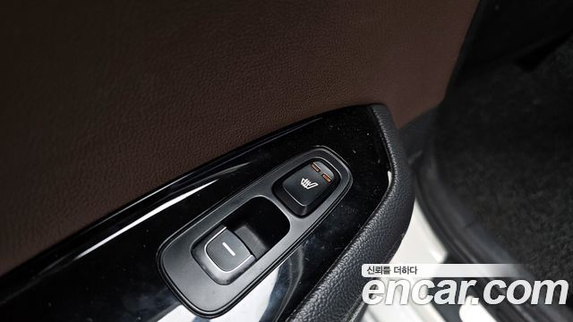 Kia K5 2017 — photo 18