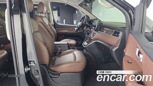 Hyundai Starex 2020 — photo 11