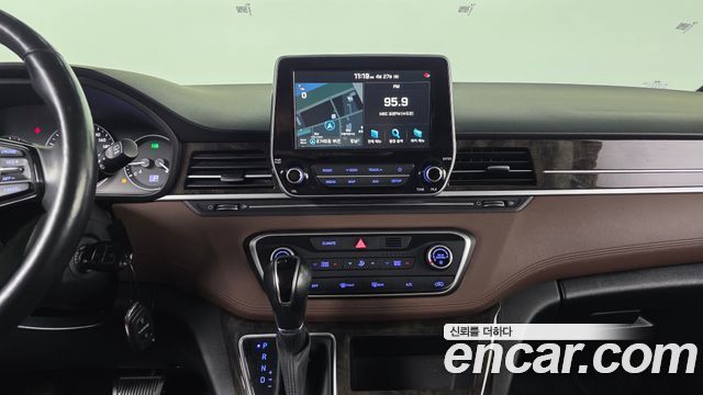 Hyundai Starex 2020 — photo 14