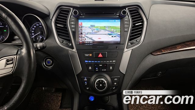 Hyundai Santafe 2016 — photo 23