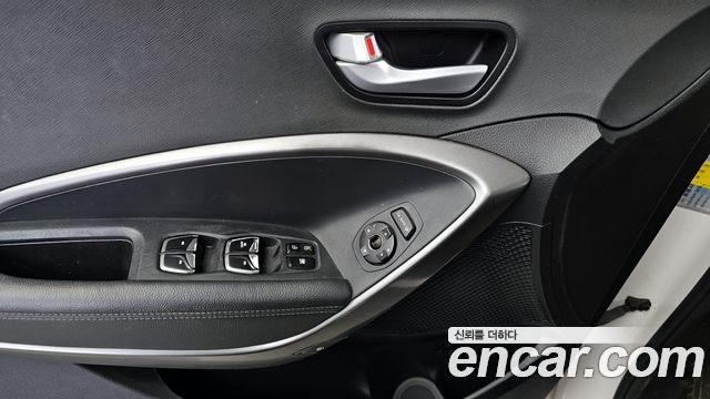 Hyundai Santafe 2016 — photo 31
