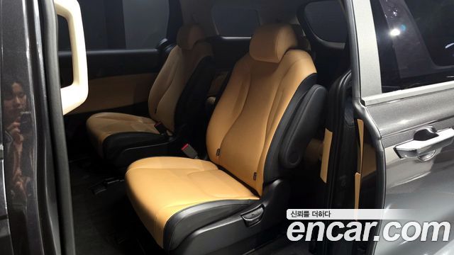 Kia Canival 2022 — photo 18