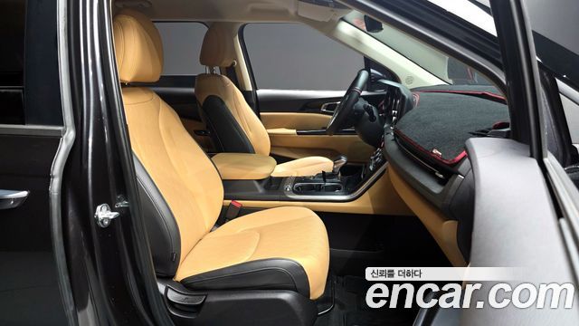 Kia Canival 2022 — photo 16