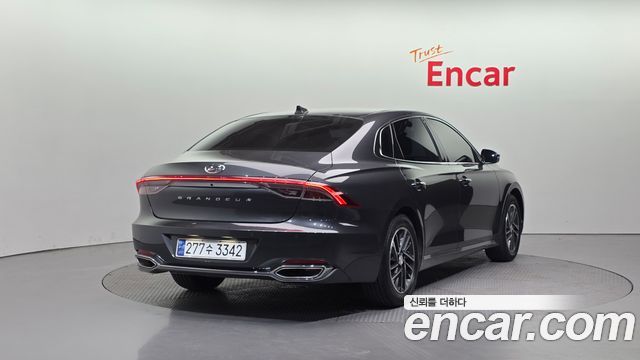 Hyundai Grandeur 2022 — photo 2