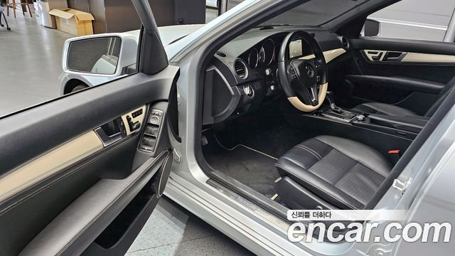 Mercedes-Benz C-Class 2013 — photo 10