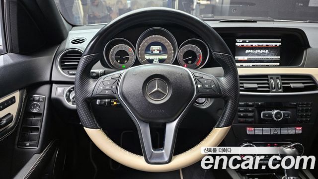 Mercedes-Benz C-Class 2013 — photo 14
