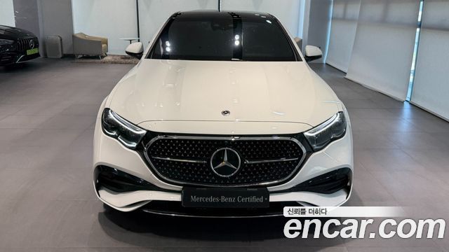 Mercedes-Benz E-Class 2025 — photo 3