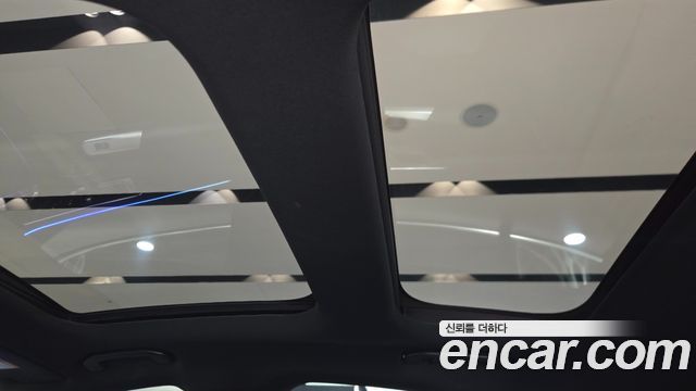 Mercedes-Benz E-Class 2025 — photo 17