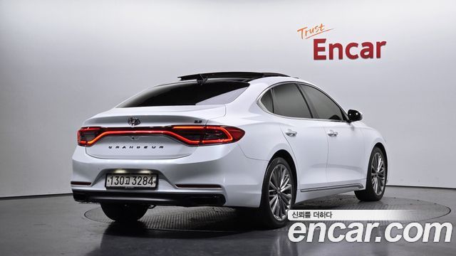 Hyundai Grandeur 2018 — photo 2