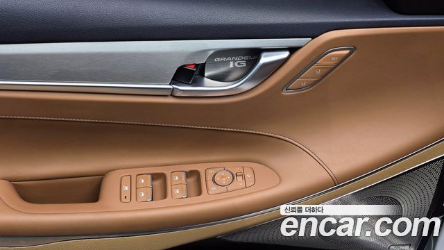 Hyundai Grandeur 2018 — photo 24