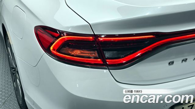 Hyundai Grandeur 2018 — photo 9