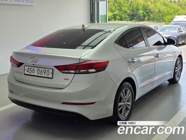Hyundai AVANTE 2016 — photo 2