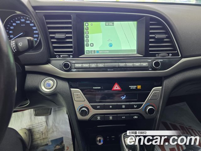 Hyundai AVANTE 2016 — photo 16