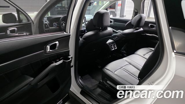 Kia Sorento 2022 — photo 11