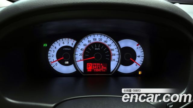 Kia Carens 2013 — photo 8