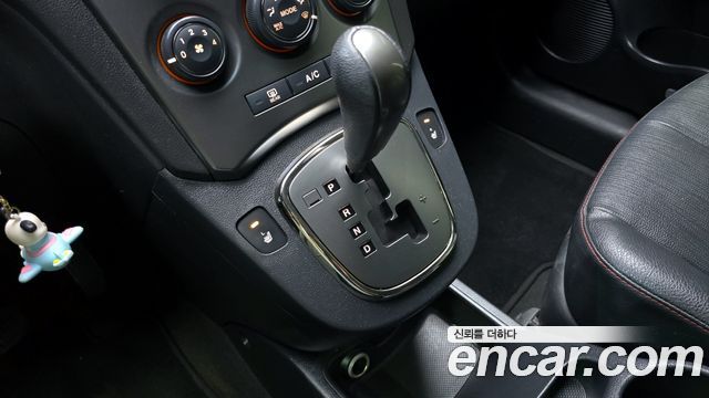 Kia Carens 2013 — photo 9