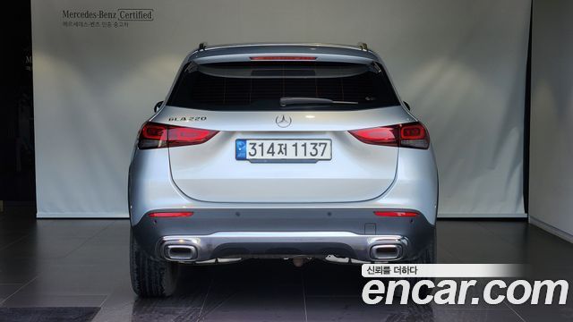 Mercedes-Benz GLA-Class 2021 — photo 4