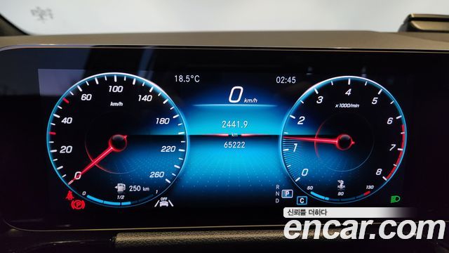 Mercedes-Benz GLA-Class 2021 — photo 8