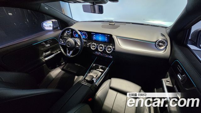 Mercedes-Benz GLA-Class 2021 — photo 13
