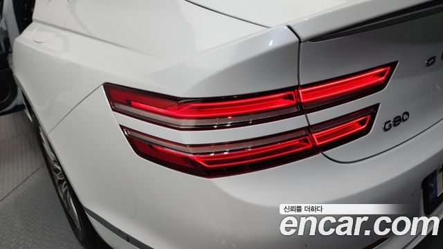 Genesis G80 2022 — photo 9