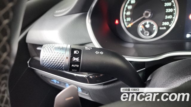 Genesis G80 2022 — photo 36