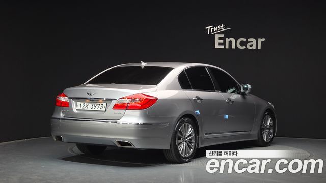Hyundai Genesis 2013 — photo 2