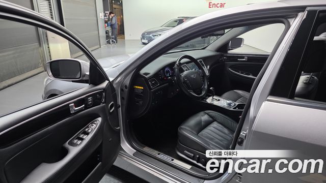 Hyundai Genesis 2013 — photo 10
