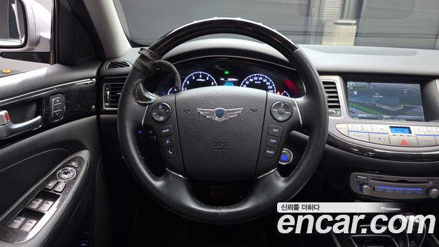 Hyundai Genesis 2013 — photo 13
