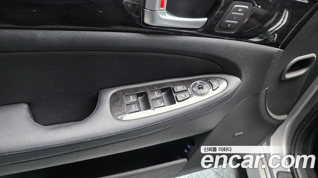 Hyundai Genesis 2013 — photo 14