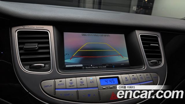 Hyundai Genesis 2013 — photo 17