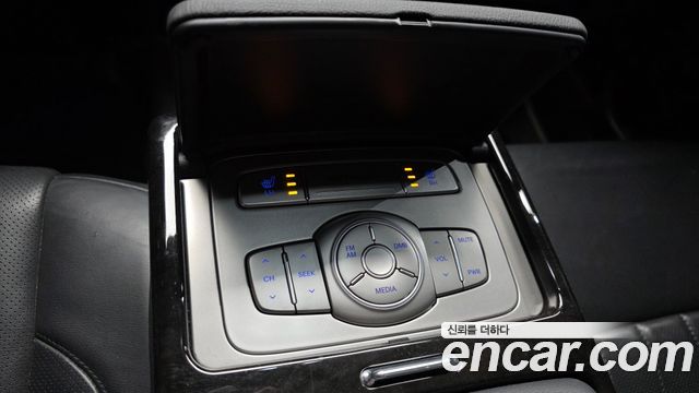 Hyundai Genesis 2013 — photo 19