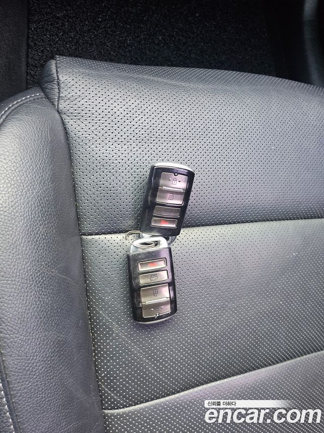 Kia K7 2018 — photo 20