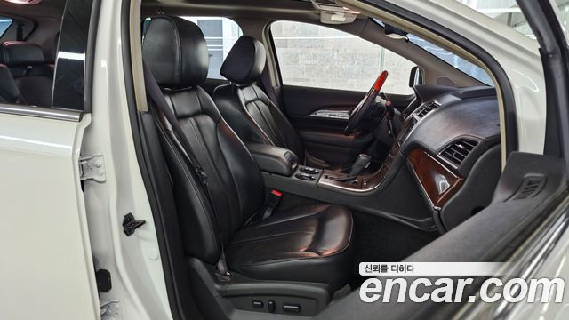Lincoln MKX 2013 — photo 11